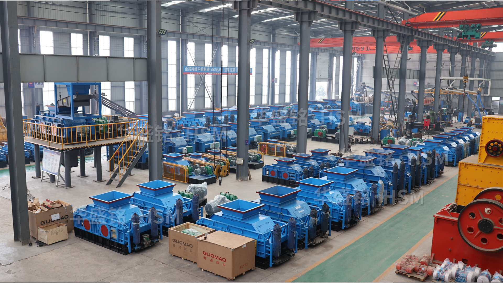 砂廠回料處理難？大型對(duì)輥破碎機(jī)助您成品率上升，成本直降降低