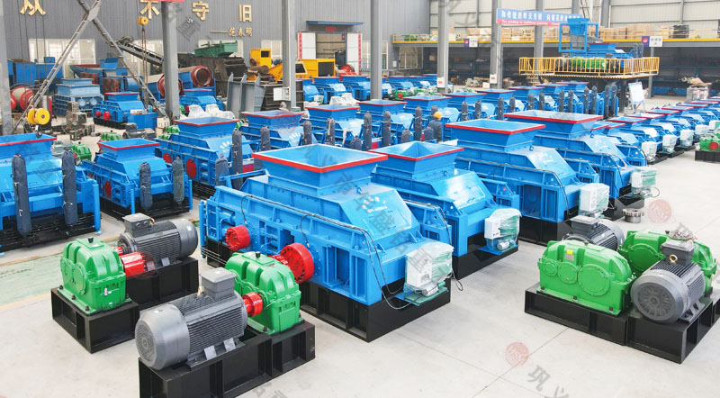 水泥輥壓機(jī)的工作原理，對(duì)輥制砂機(jī)詳細(xì)參數(shù)信息介紹